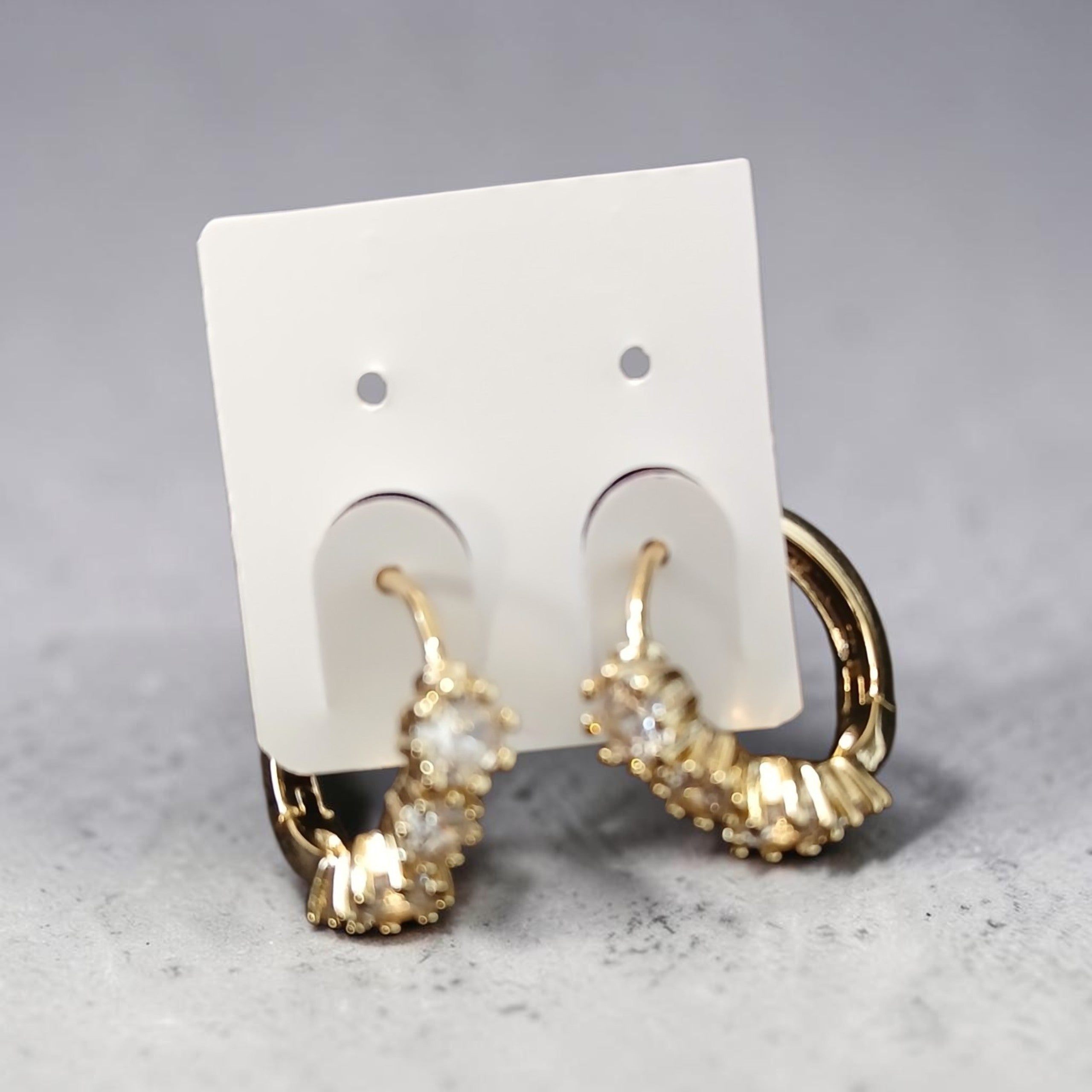 Delicados aretes