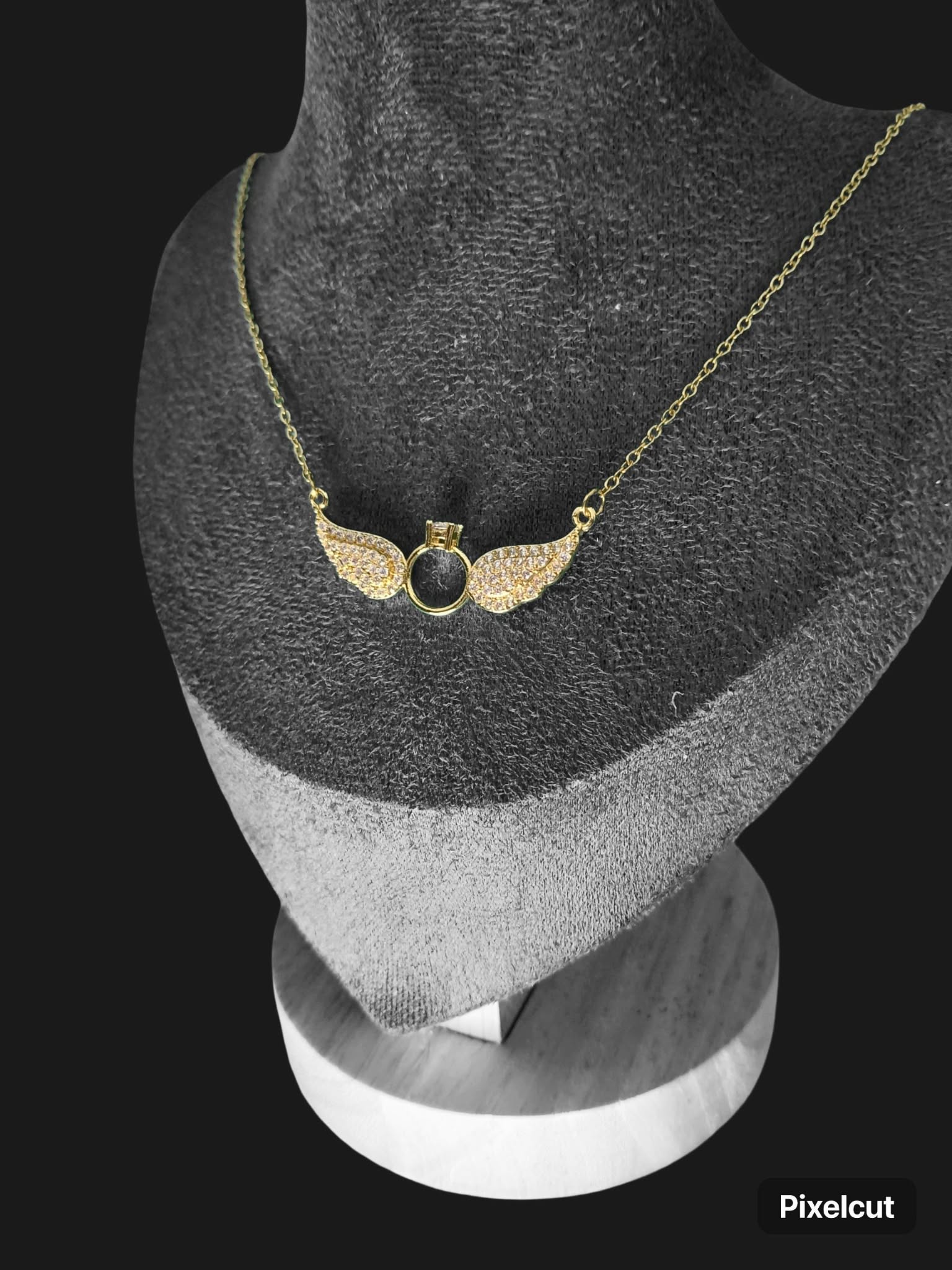 Mia angelic necklace
